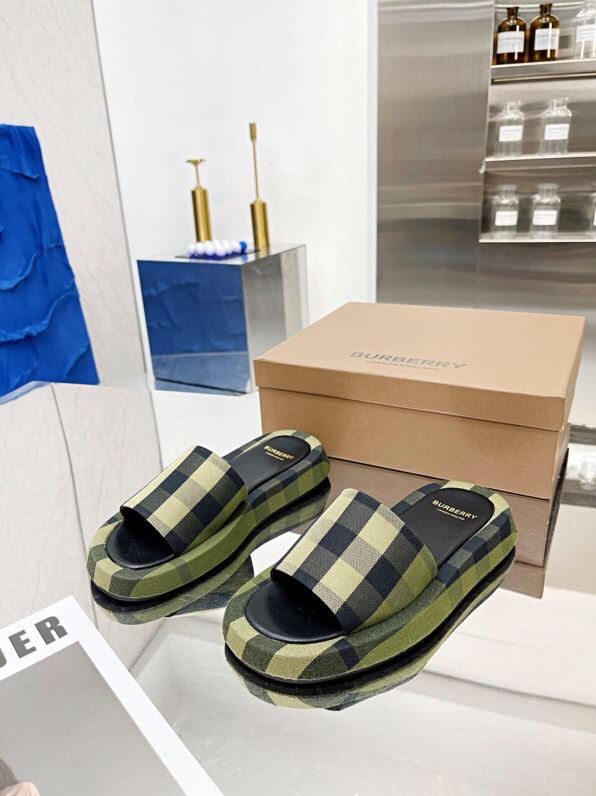 Burberry Slippers